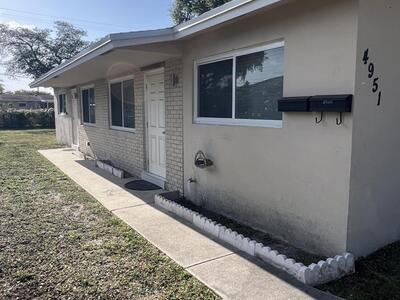 4951 SW 28th Terrace