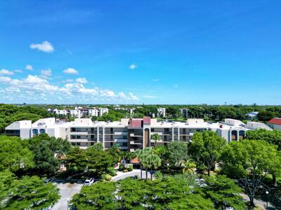 955 Egret Circle, Delray Beach, FL 33444