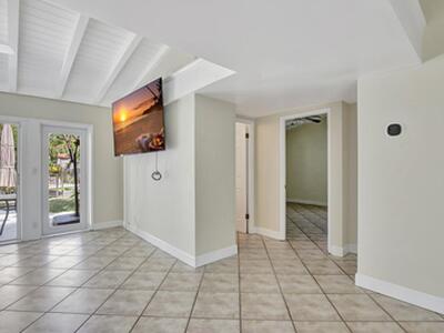 1733 SW 5th Court, Fort Lauderdale, FL 33312