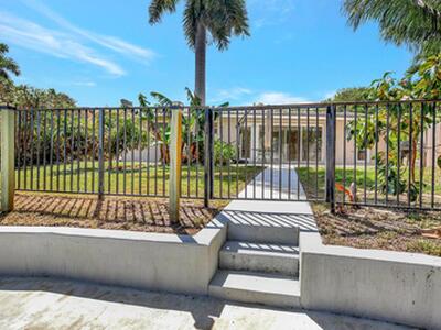 1733 SW 5th Court, Fort Lauderdale, FL 33312