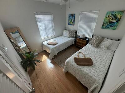 642 N Oak Street, Boynton Beach, FL 33435