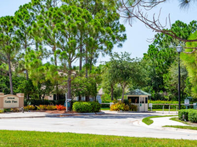 8913 Sandshot Court, Port Saint Lucie, FL 34986