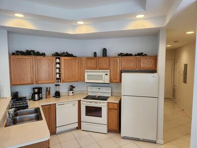 8913 Sandshot Court, Port Saint Lucie, FL 34986