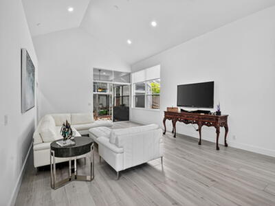 6668 NW 25th Terrace, Boca Raton, FL 33496