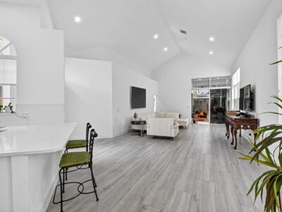 6668 NW 25th Terrace, Boca Raton, FL 33496