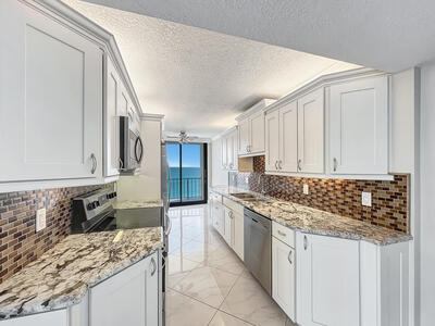 4200 N Ocean Drive, Singer Island, FL 33404