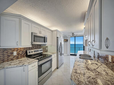 4200 N Ocean Drive, Singer Island, FL 33404