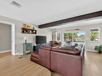 1101 SE 9th Terrace, Pompano Beach, FL 33060