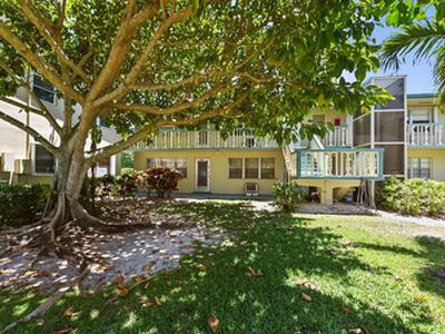 111 Dorchester E, West Palm Beach, FL 33417