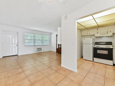 111 Dorchester E, West Palm Beach, FL 33417