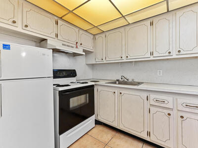 111 Dorchester E, West Palm Beach, FL 33417