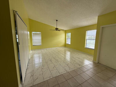 4255 Willow Pond Circle A, West Palm Beach, FL 33417