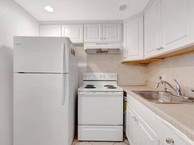 549 Fanshaw N, Boca Raton, FL 33434