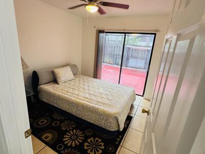 1057 N Summit Trail Circle, West Palm Beach, FL 33415