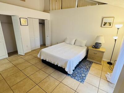 1057 N Summit Trail Circle, West Palm Beach, FL 33415