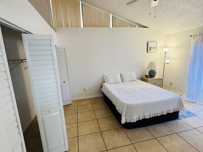 1057 N Summit Trail Circle, West Palm Beach, FL 33415