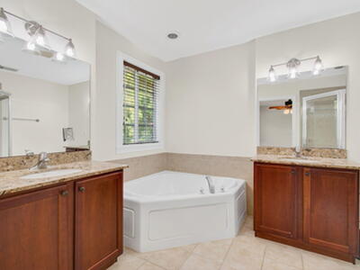 4582 Danson Way, Delray Beach, FL 33445