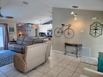 862 SW Carmelite Street, Port Saint Lucie, FL 34983