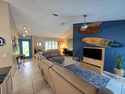 862 SW Carmelite Street, Port Saint Lucie, FL 34983