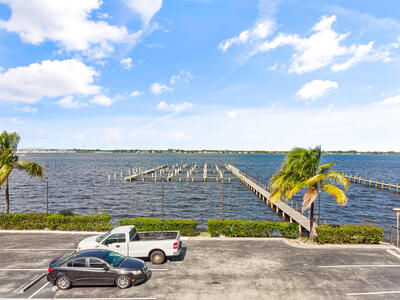 221 SE Osceola Street, Stuart, FL 34994