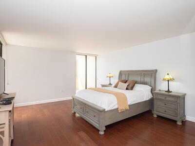 5070 N Ocean Drive, Singer Island, FL 33404