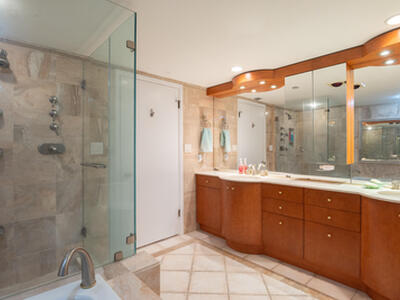 5070 N Ocean Drive, Singer Island, FL 33404