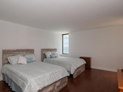 5070 N Ocean Drive, Singer Island, FL 33404