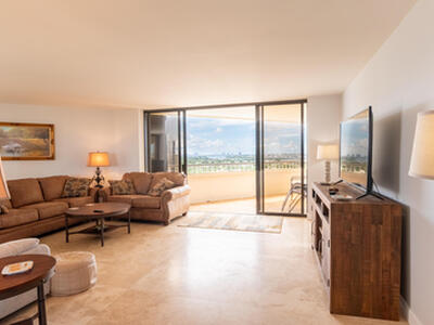 5070 N Ocean Drive, Singer Island, FL 33404