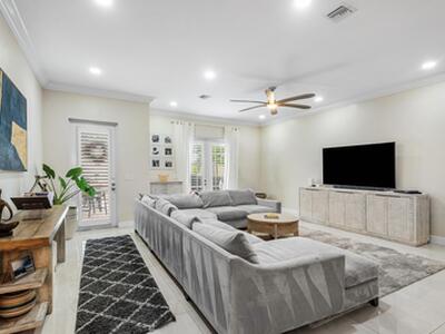 605 Avenue H, Delray Beach, FL 33483