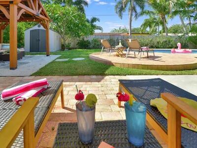 2320 NE 51st Street, Lighthouse Point, FL 33064