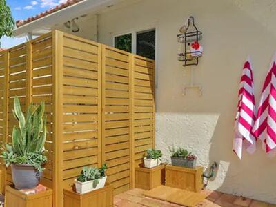 2320 NE 51st Street, Lighthouse Point, FL 33064