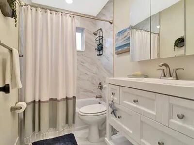 2320 NE 51st Street, Lighthouse Point, FL 33064