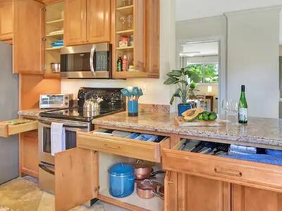 2320 NE 51st Street, Lighthouse Point, FL 33064