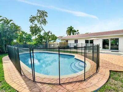 2320 NE 51st Street, Lighthouse Point, FL 33064