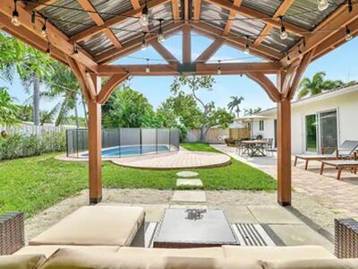 2320 NE 51st Street, Lighthouse Point, FL 33064