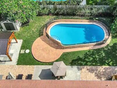 2320 NE 51st Street, Lighthouse Point, FL 33064