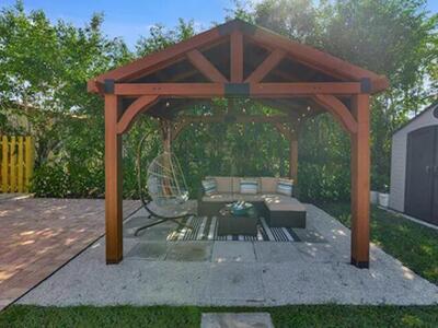 2320 NE 51st Street, Lighthouse Point, FL 33064