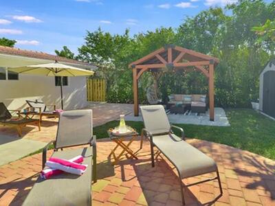 2320 NE 51st Street, Lighthouse Point, FL 33064