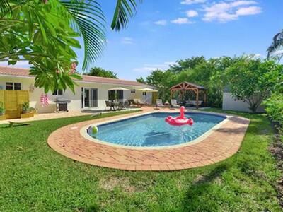 2320 NE 51st Street, Lighthouse Point, FL 33064