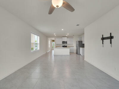 10692 SW Vasari Way, Port Saint Lucie, FL 34986