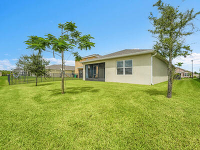 10692 SW Vasari Way, Port Saint Lucie, FL 34986