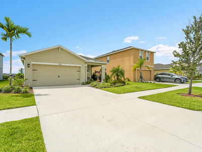 10692 SW Vasari Way, Port Saint Lucie, FL 34986