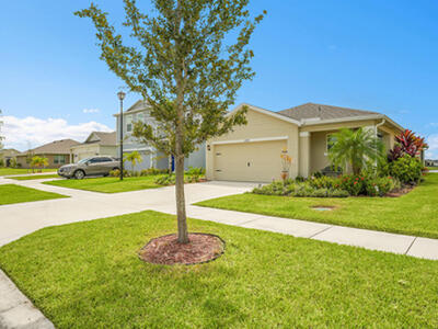 10692 SW Vasari Way, Port Saint Lucie, FL 34986