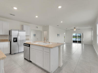 10692 SW Vasari Way, Port Saint Lucie, FL 34986