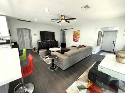 615 SW 9th Street, Fort Lauderdale, FL 33315