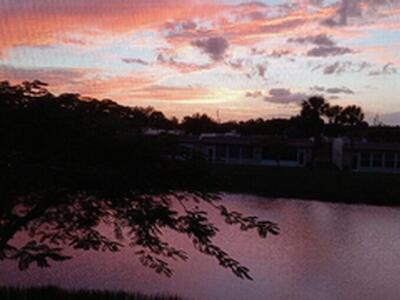 154 Lake Meryl Drive, West Palm Beach, FL 33411