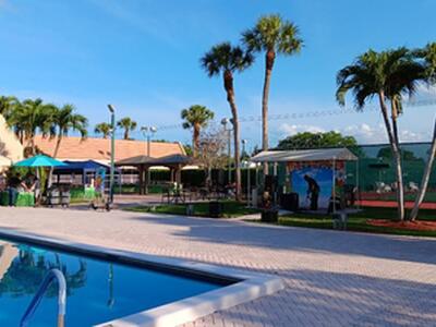 154 Lake Meryl Drive, West Palm Beach, FL 33411