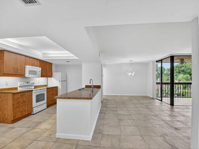2255 Lindell Boulevard, Delray Beach, FL 33444