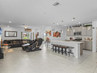 11164 NW Middle Stream Drive, Port Saint Lucie, FL 34987