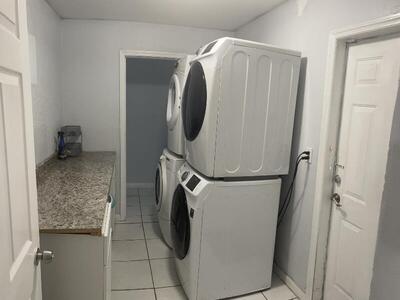 548 NW 2nd Way, Deerfield Beach, FL 33441